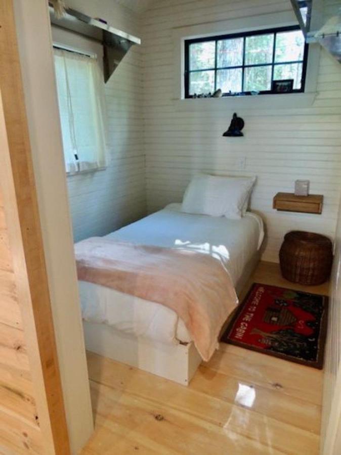 Lakefront Cottage By Country House Escapes Lincolnville Exterior photo